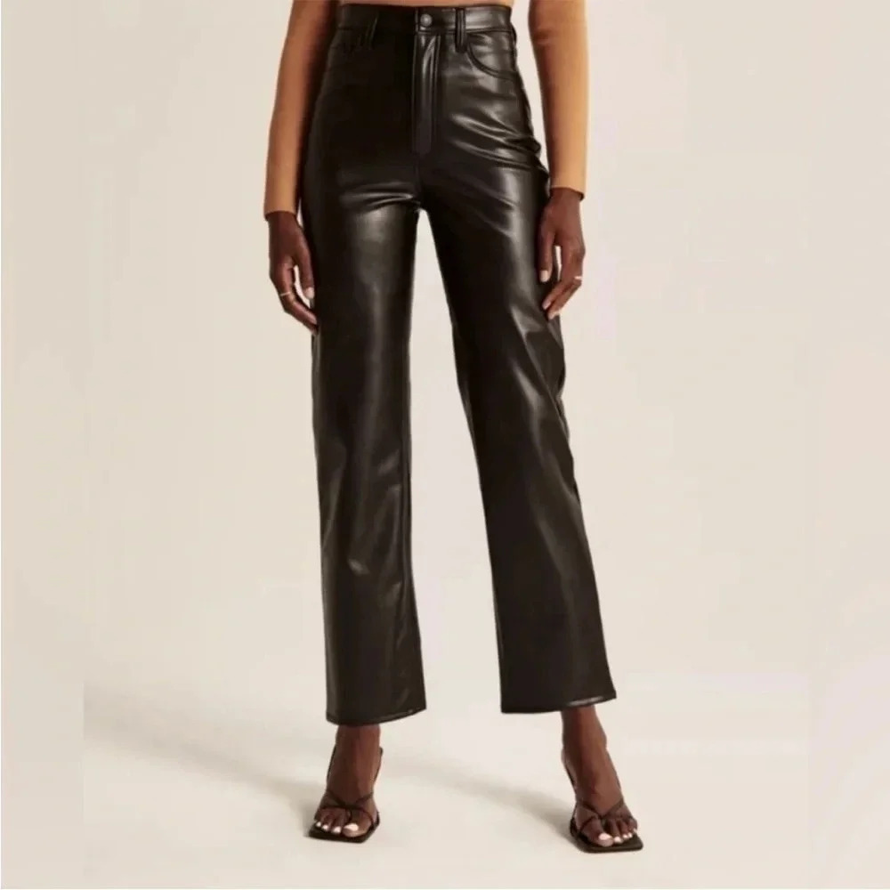 Abercrombie &Fitch Vegan Faux Leather Ankle Straight High Rise Pant Black size 2